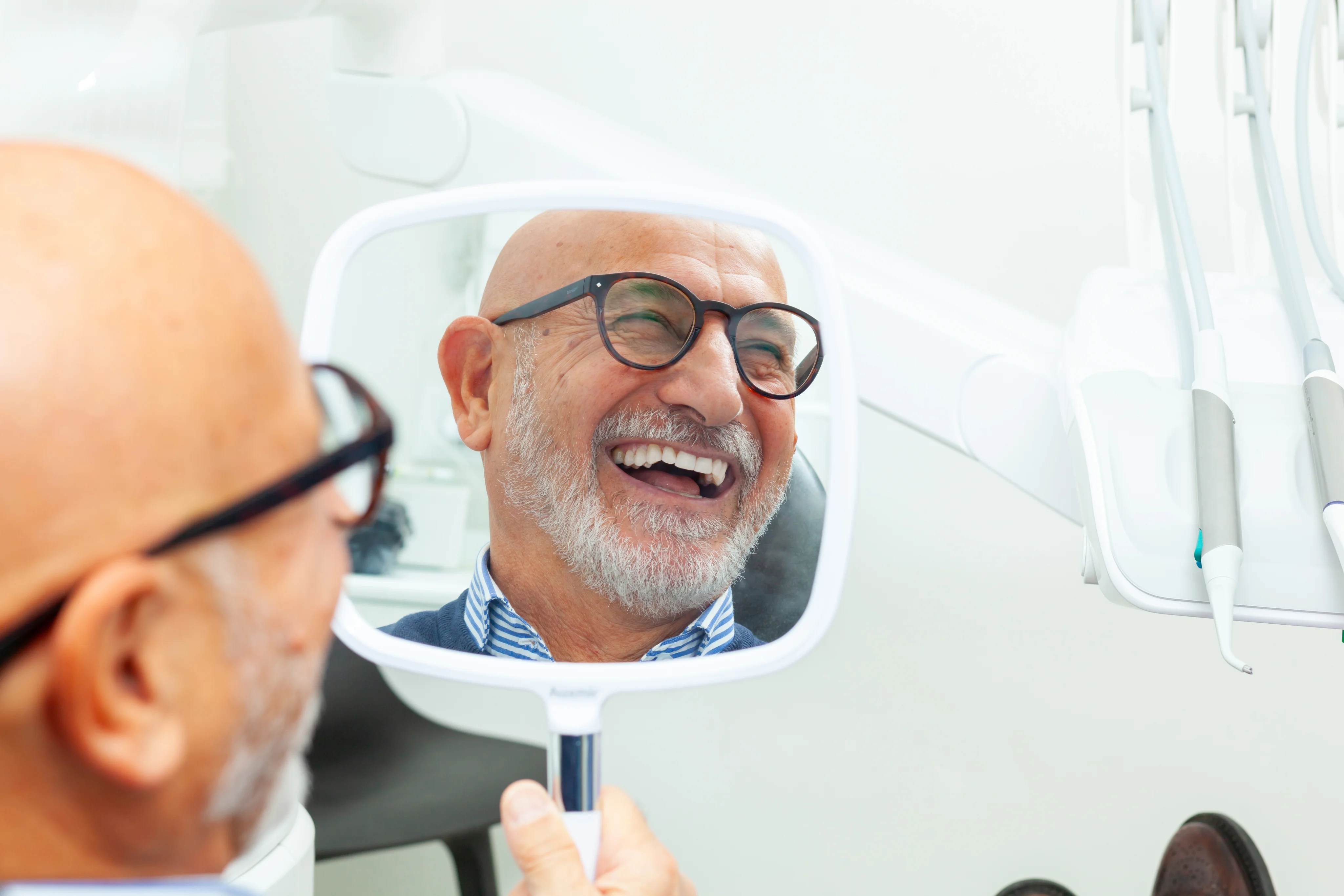 Implant-Supported Dentures / All-on-4 / All-on-6